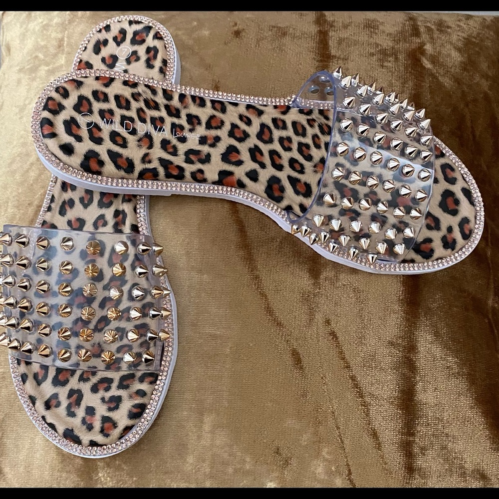 NWOT-Wild Diva Spiked/Studded Leopard Slide Sandal